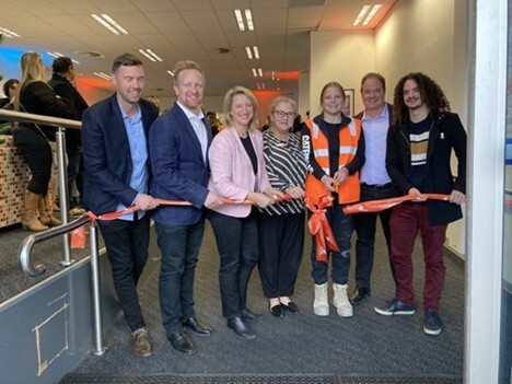 Left to right: Tom McIntosh MP, Paul Edbrooke MP, Minister for Employment Vicki Ward, BSL Chief Services Officer Julie Ware, BSL Youth Adviser Tayah Robertson, Paul Mercurio MP and BSL Youth Adviser Nathan Carolus at the launch of BSL’s Thrive Hub in Frankston.
